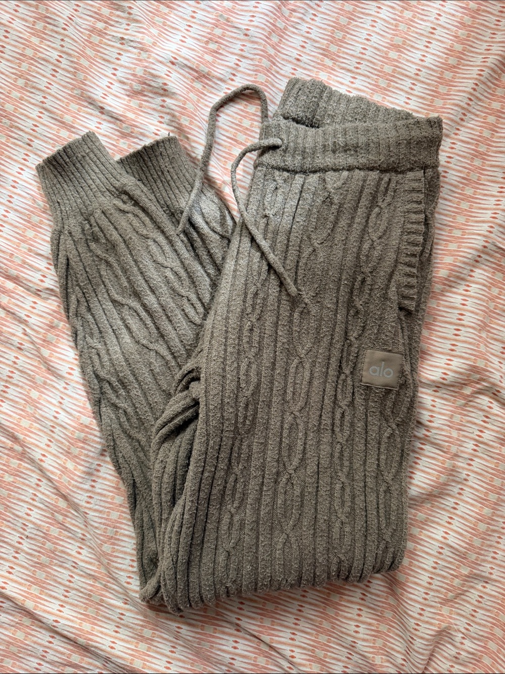 Alo Cable Knit Joggers - Taupe